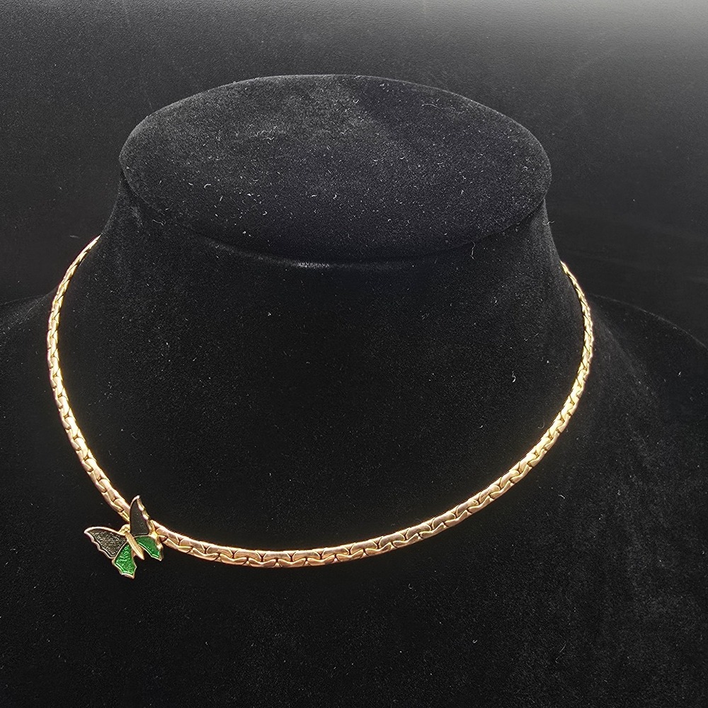 Avon 1978 Shy Butterfly Necklace Green Enamel Gold TOne Vintage Jewelry